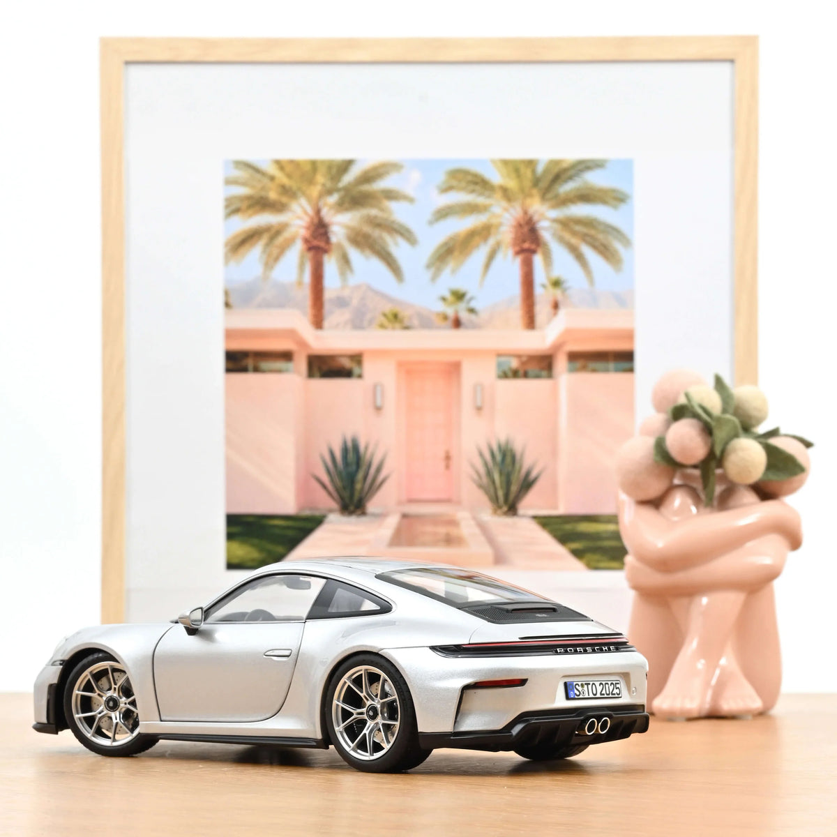 Norev 1:18 Porsche 911 GT3 Touring Package 2025 – GT Silver Metallic – 187002