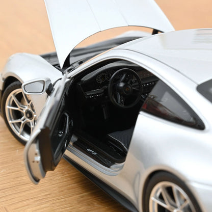 Norev 1:18 Porsche 911 GT3 Touring Package 2025 – GT Silver Metallic – 187002