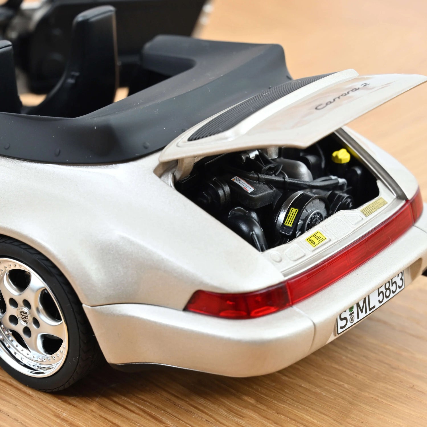 1992 Porsche 911 Turbo Look Cabriolet Zermatt Silver Metallic 1:18 – Norev 187140