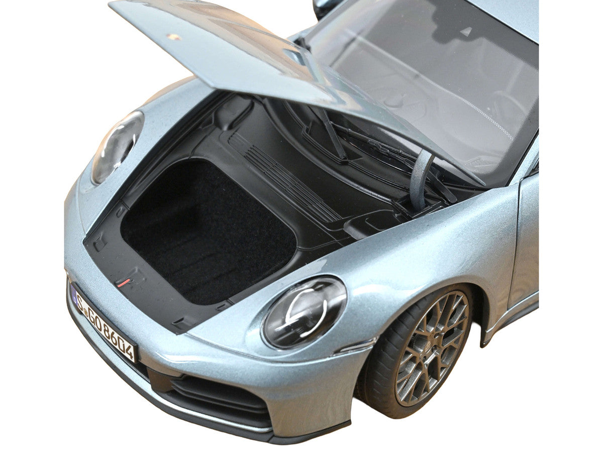 2024 Porsche 911 Carrera (Polar Silver Metallic)
