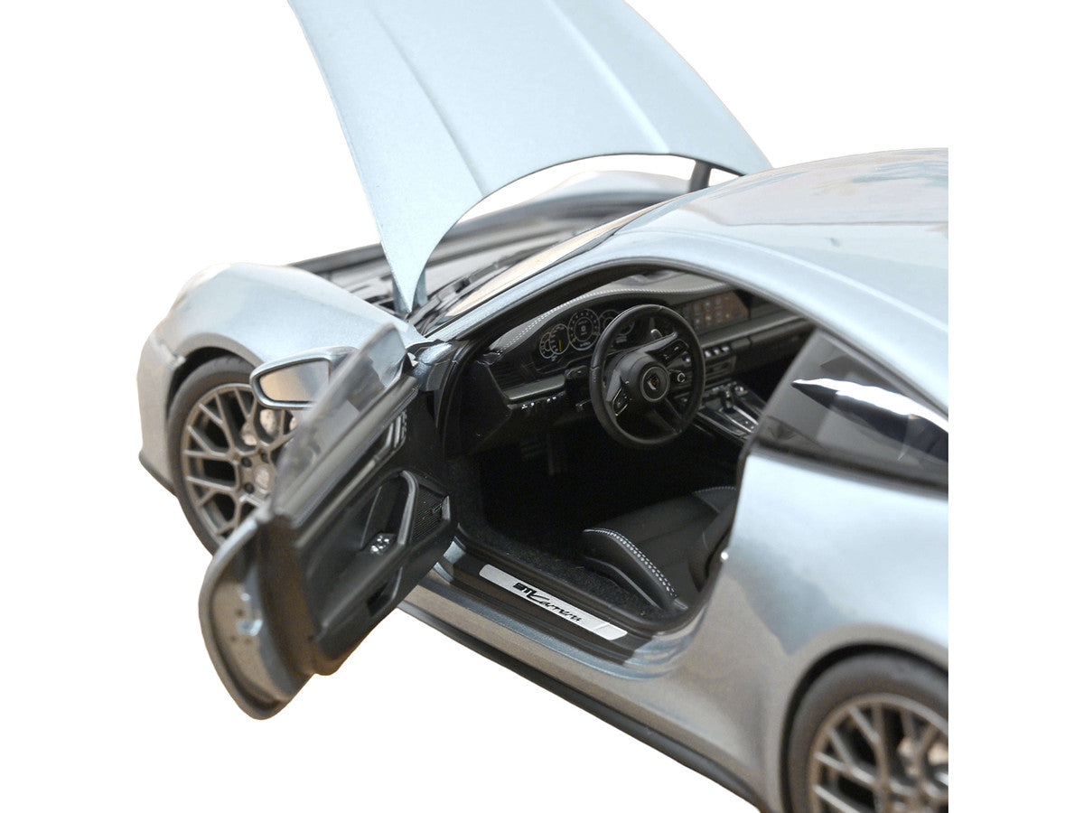 2024 Porsche 911 Carrera (Polar Silver Metallic)