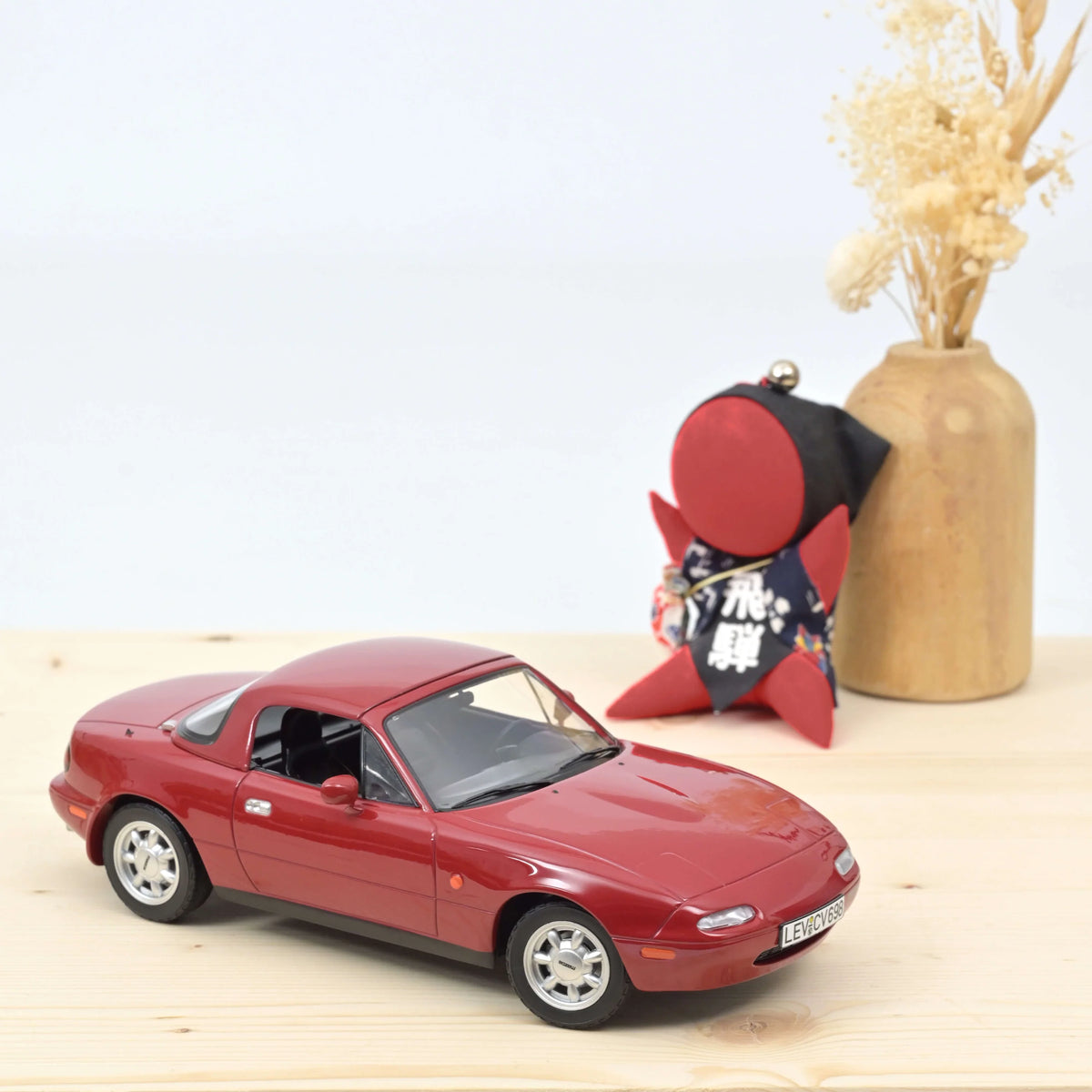 (PRE-ORDER 2027) Norev 1:18 1989 Mazda MX-5 Spider – Red 188020