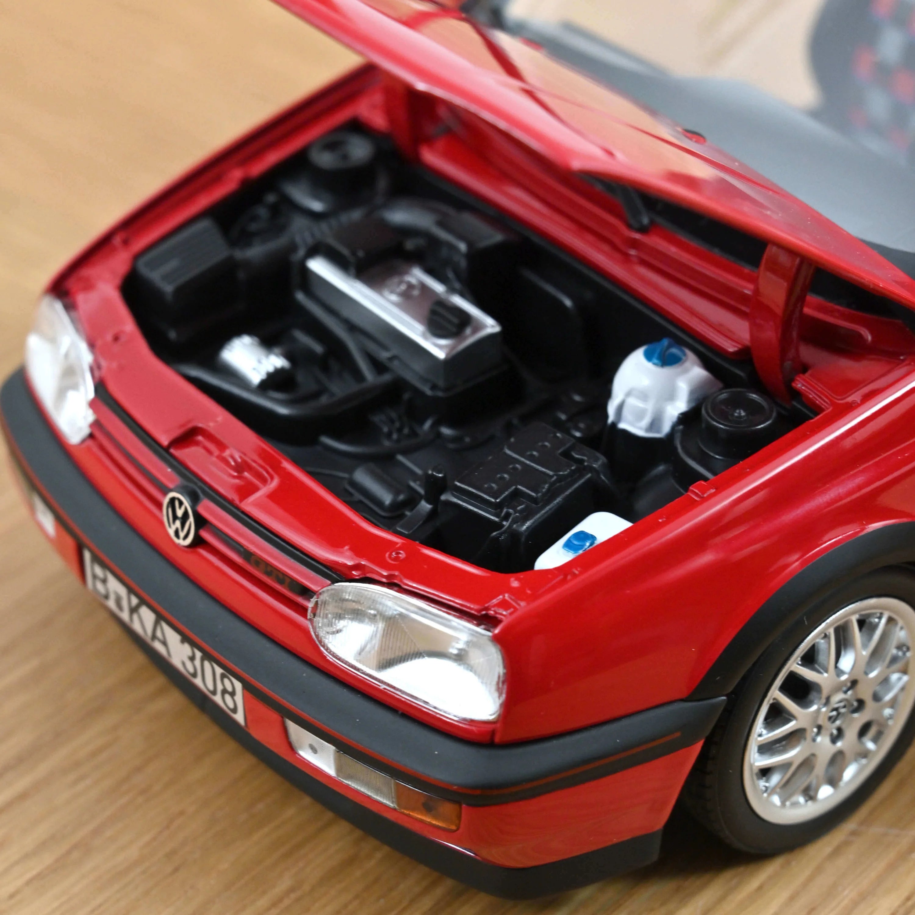 Volkswagen Golf GTI 1996 Flash Red 1:18 – Norev 188418