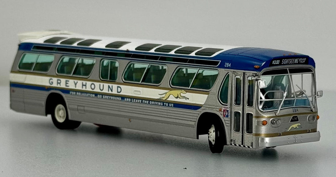 Greyhound World’s Fair New York -GM SDH-5307 New Look/Fishbowl Suburban Bus