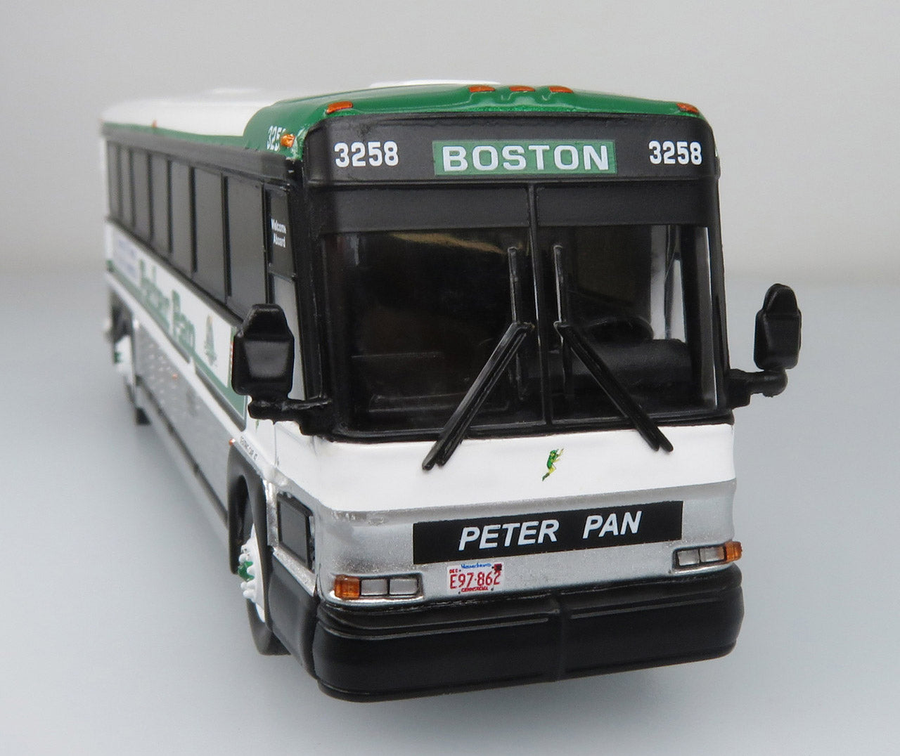 MCI D4000 Coach Bus Peterpan