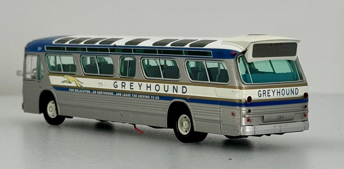 Greyhound World’s Fair New York -GM SDH-5307 New Look/Fishbowl Suburban Bus