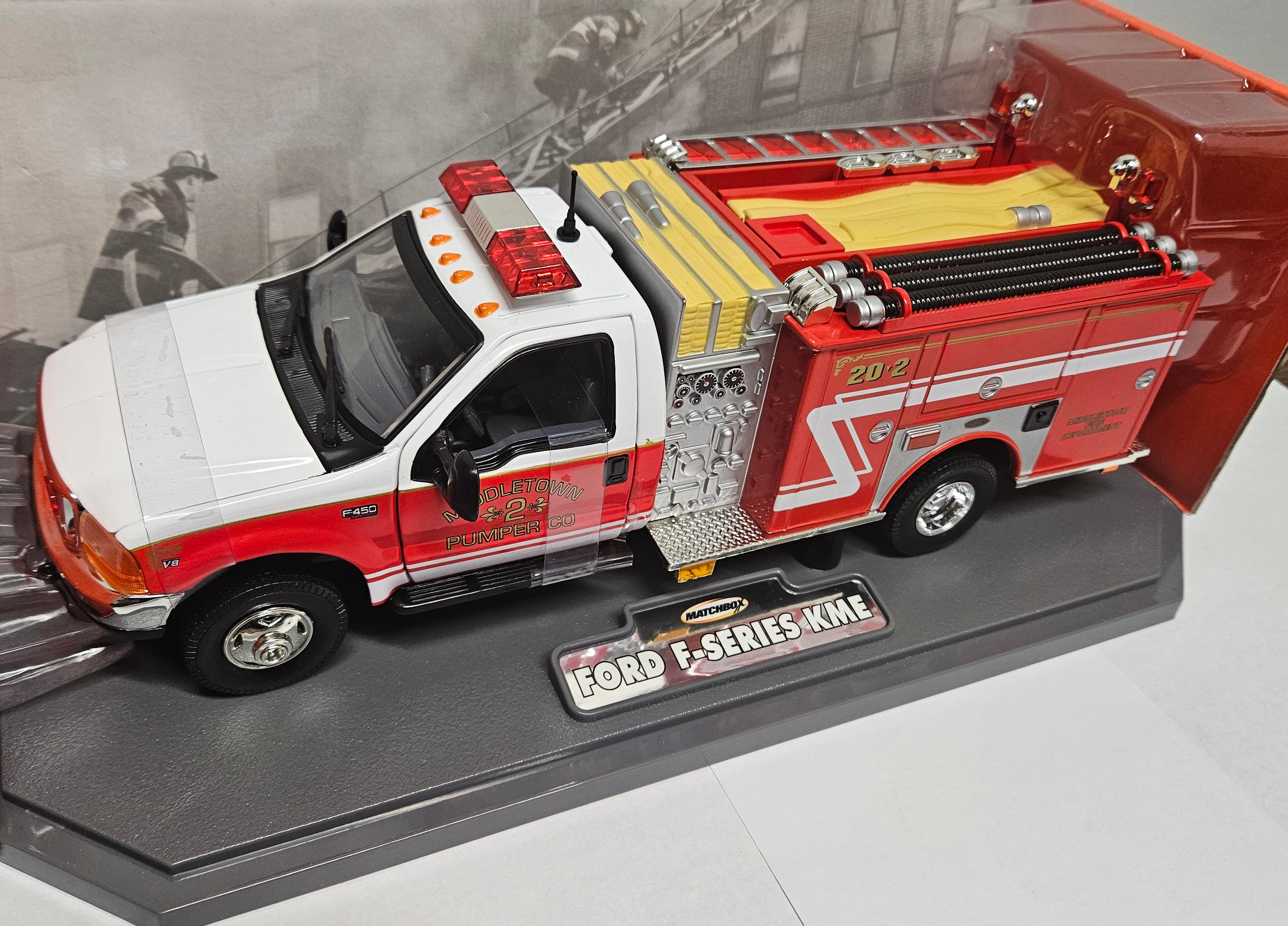 Fire Truck-Camion Pompier-Ford F-Series KME (Échelle-Scale 1:24)
