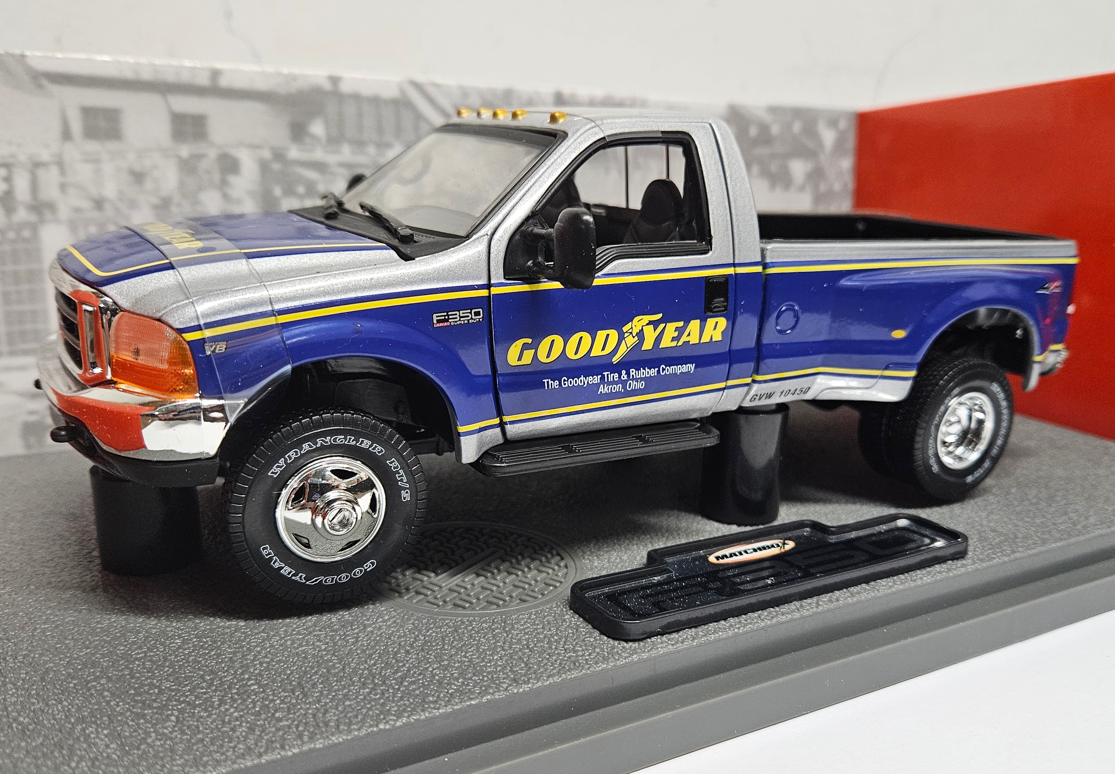 Goodyear, 1999 FORD F-350 (Échelle-Scale 1:24)