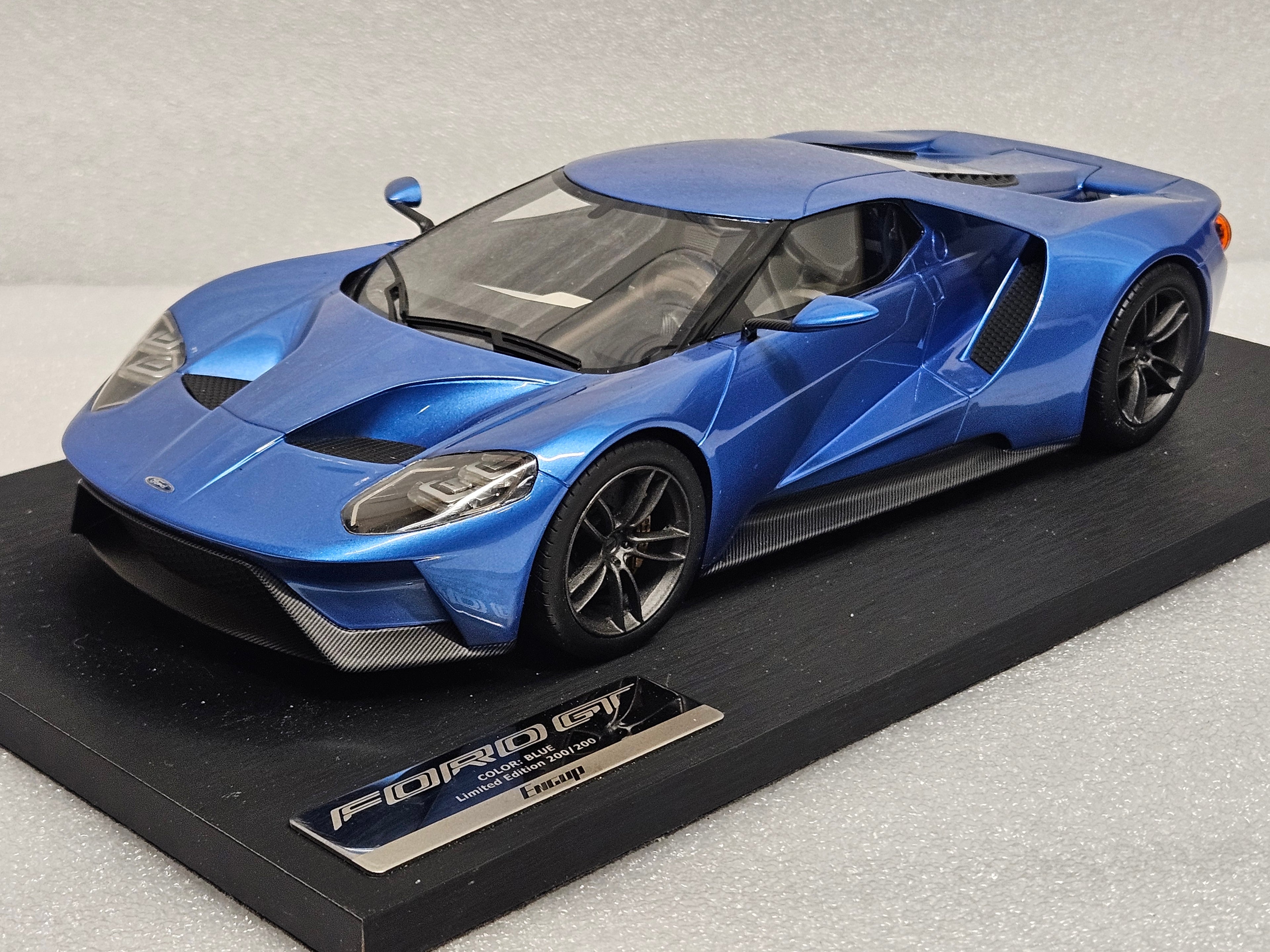 Ford GT 2017 (Limited Edition Number 200/200) Resin