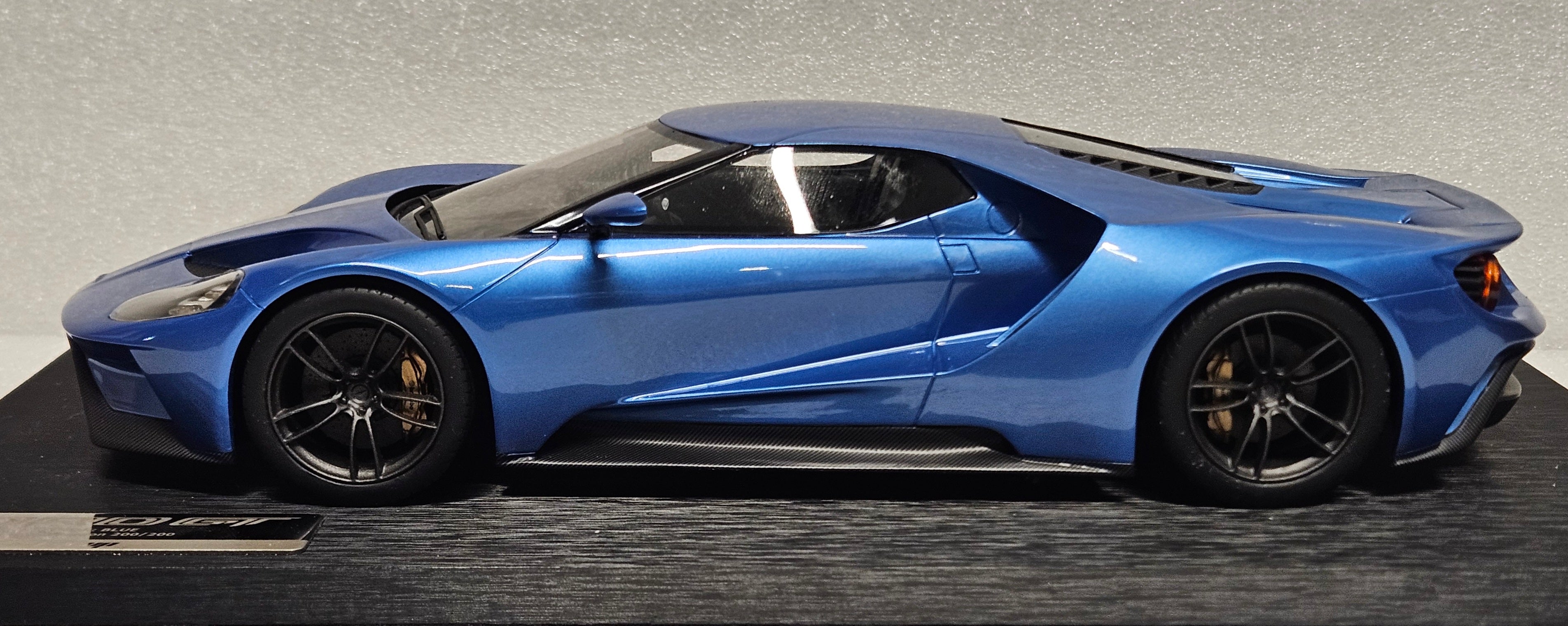 Ford GT 2017 (Limited Edition Number 200/200) Resin