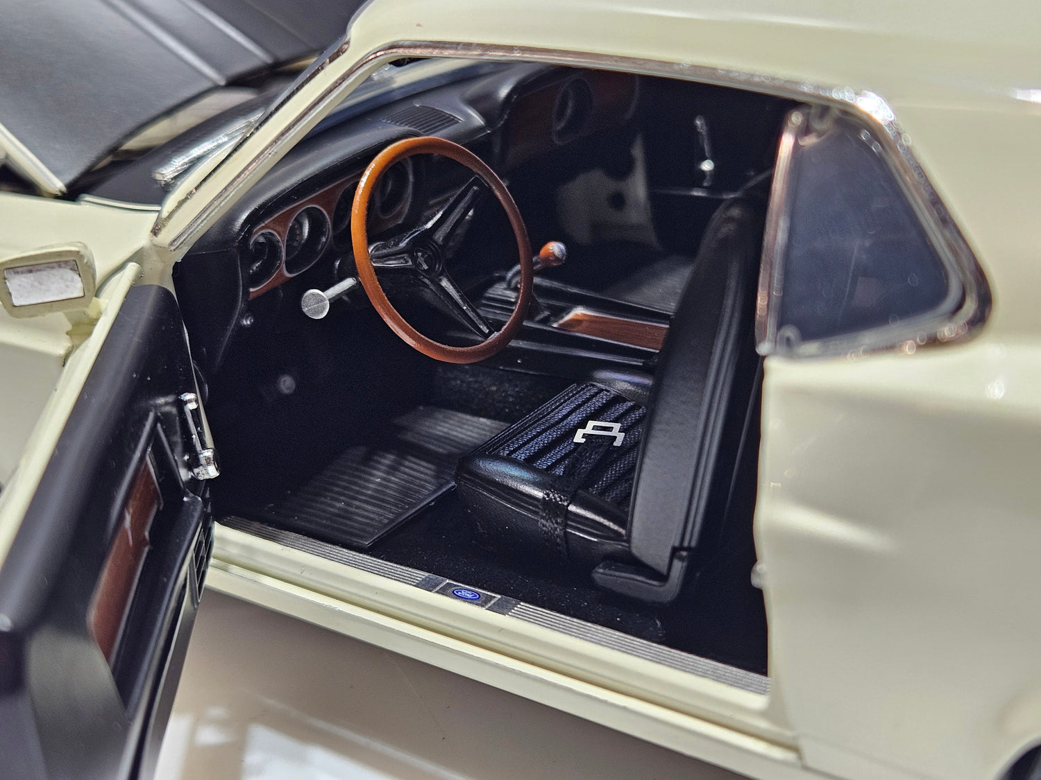 Ford Mustang Boss 302 1969 "Nice Car Collection Series 