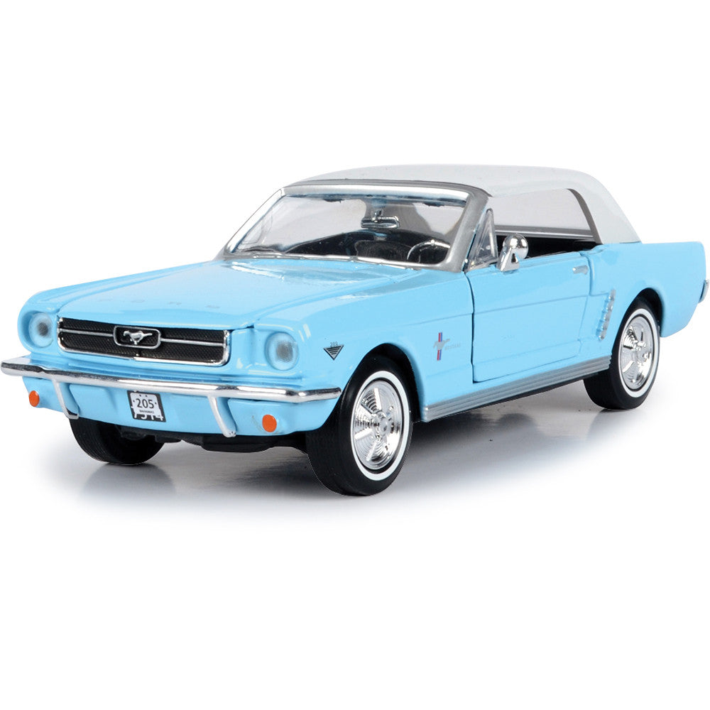 Ford Mustang 1964 1/2 Bleu clair – Motormax 1:24 James Bond Thunderball – 79855