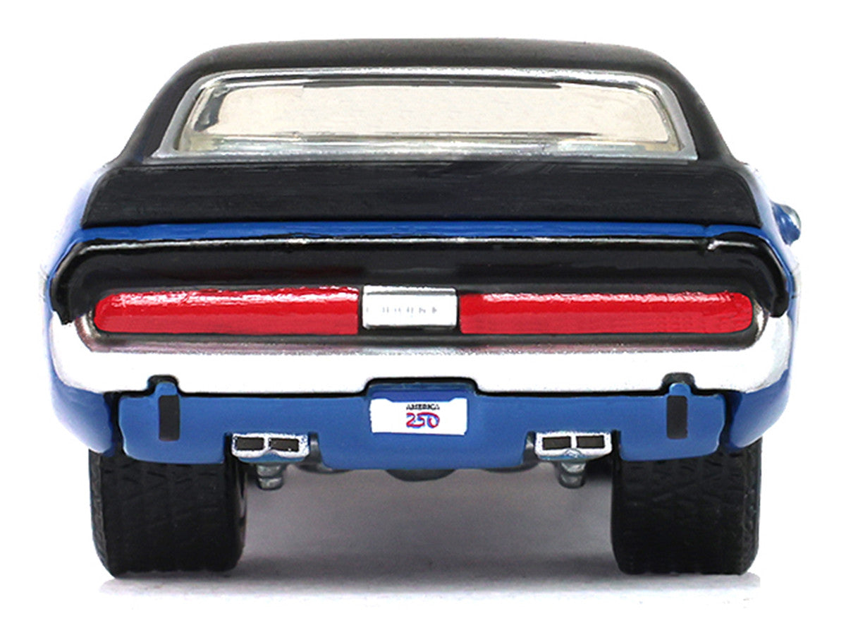 Dodge Challenger 1970 bleu avec toit noir America 250 Edition Anniversary Collection Series 18 GreenLight 1:64 – GL28180-A