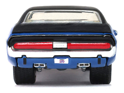 Dodge Challenger 1970 bleu avec toit noir America 250 Edition Anniversary Collection Series 18 GreenLight 1:64 – GL28180-A