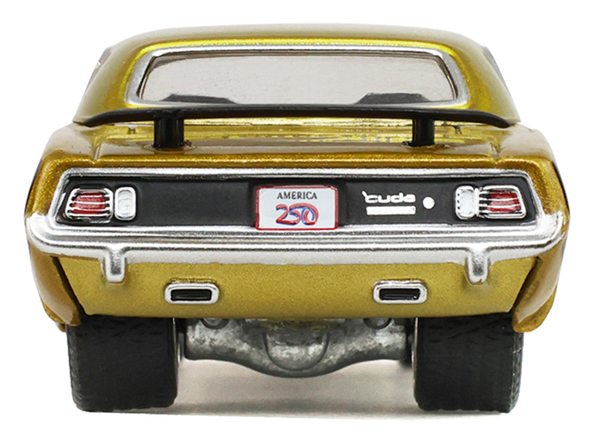 Plymouth Hemi ’Cuda 1971 or métallisé avec accents noirs America 250 Edition Anniversary Collection Series 18 GreenLight 1:64 – GL28180-D