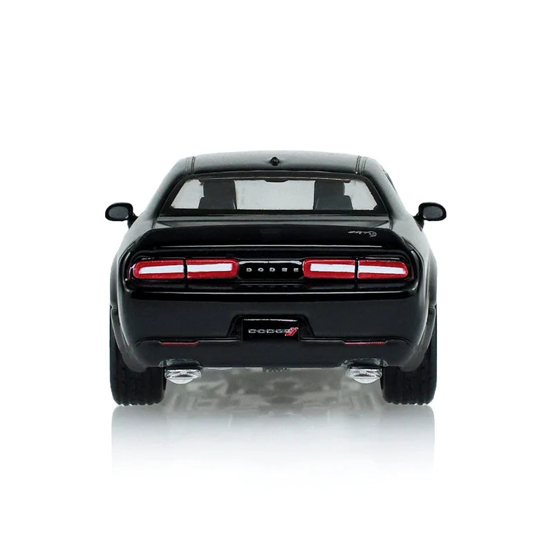 GreenLight 1:64 Dodge Challenger SXT Plus Coupe 2017 Noir – Black Bandit Series 31 – GL28190-A