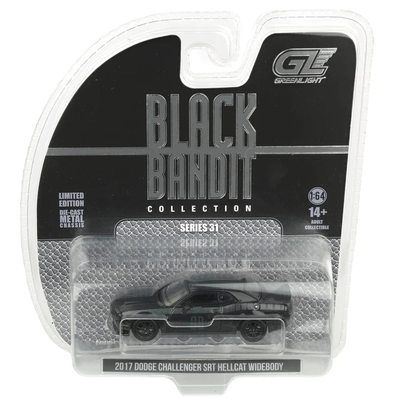 GreenLight 1:64 Dodge Challenger SXT Plus Coupe 2017 Noir – Black Bandit Series 31 – GL28190-A