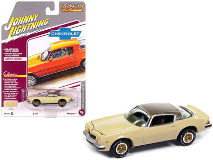 Johnny Lightning- 1975 Chevrolet Camaro (Cream Beige) JLSP390-B