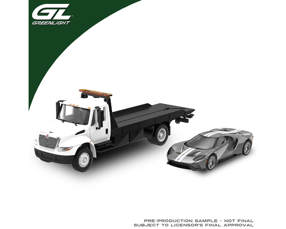 (PRE-ORDER 2026/2027) Greenlight 1:64 International DuraStar 4400 with 2017 Ford GT – Liquid Grey with White Stripes – Hobby Exclusive GL30611