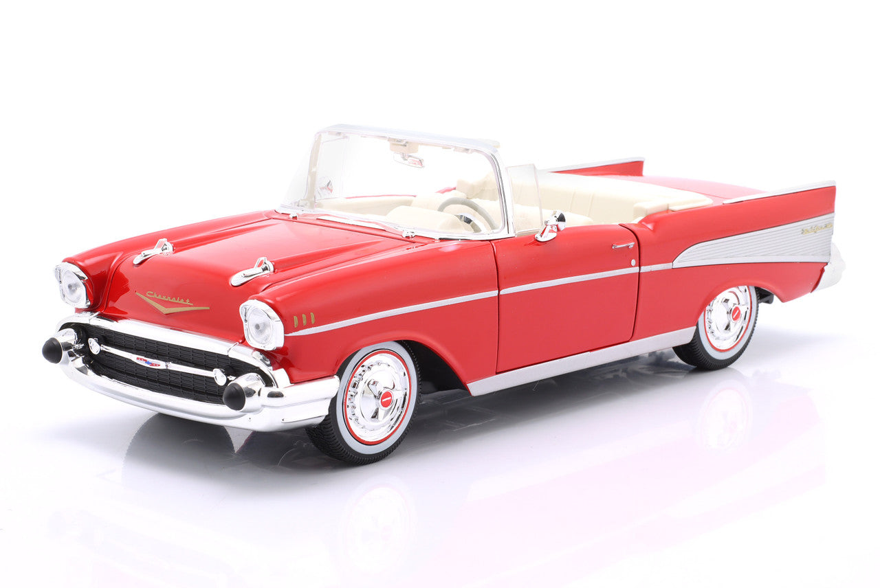 Maisto 1:18 Chevrolet Bel Air Convertible 1957 – Rouge avec intérieur blanc – Special Edition – 31476RD