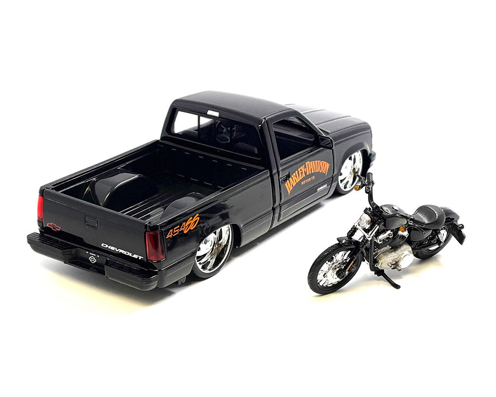 1993 Chevrolet 454SS Pick-Up &amp; 2007 XL 1200N Nightster Harley-Davidson