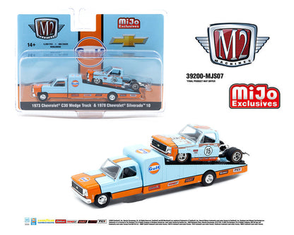 1973 Chevrolet C30 Ramp Truck w/1978 Chevrolet Silverado 10 Bedless "Gulf" (M2-machines-39200-MJS07)