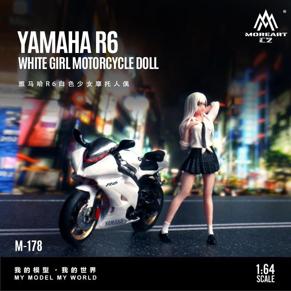 MoreArt 1:64 Yamaha RG blanche avec figurine fille – MO222178