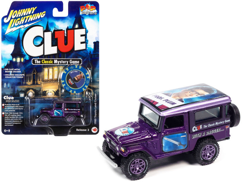 Johnny Lightning Pop Culture Release 3 Modern Clue 1980 Toyota Land Cruiser – Professor Plum – Mauve métallisé avec jeton de poker – JLPC008-JLSP274