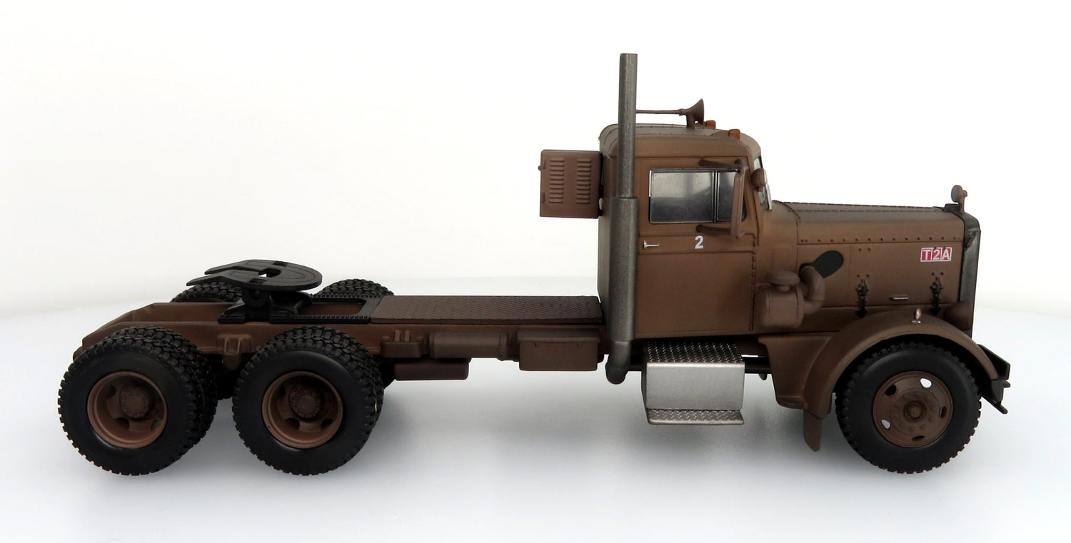 1955 Peterbilt 281 "Needlenose" Tractor &amp; Tanker Trailer: Film "Duel"