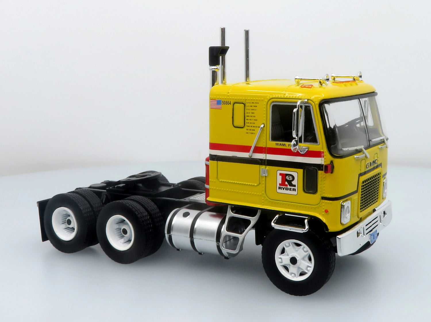 1970 GMC Astro 95 Tractor &amp; Trailer 1:43 Ryder Truck Rental Iconic Replicas 43-0662