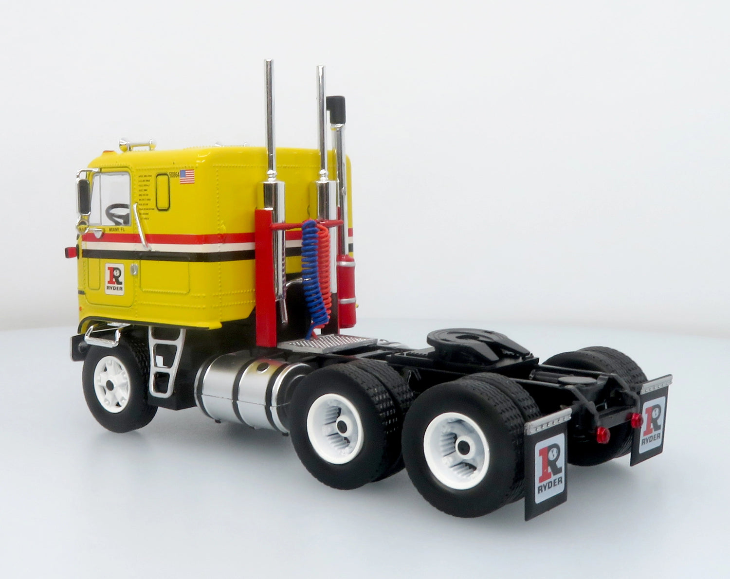 1970 GMC Astro 95 Tractor &amp; Trailer 1:43 Ryder Truck Rental Iconic Replicas 43-0662