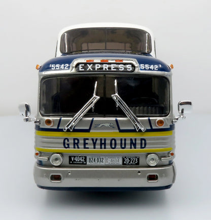GM PD-4501 Scenicruiser Coach 1:43 Greyhound Bus Lines 50e Anniversaire Iconic Replicas 43-0665