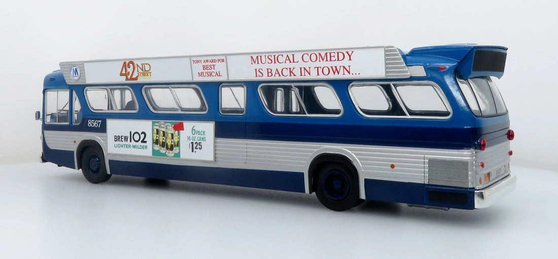 GM TDH-5303 Transit Bus 1963 1:43 MTA New York City Iconic Replicas 43-0666