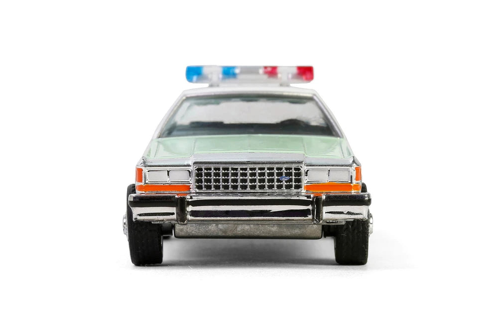 GreenLight 1:64 Ford LTD Crown Victoria 1983 – U.S. Border Patrol – Hobby Exclusive – GL43035-B