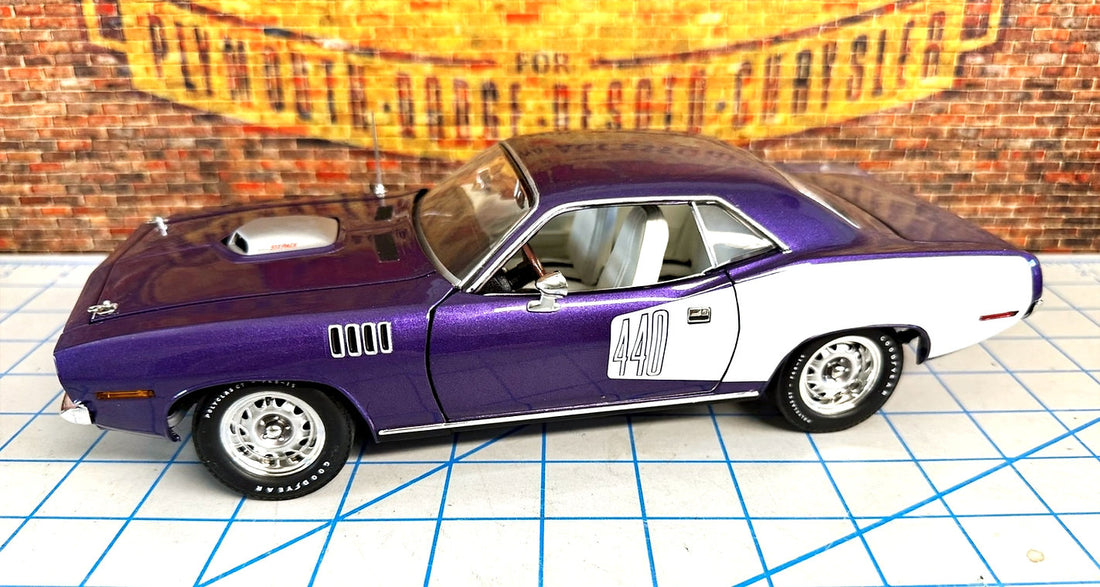 (PRE-ORDER 2024) 1971 Cuda, 440/6,  Violet (Limitée à 180 unités-Limited to 180 units)