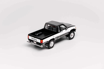 GCD 1:64 1985 Toyota Hilux SR5 Xtra Cab Black (LHD) – KS-087-641