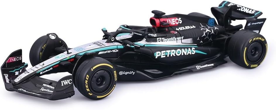 Bburago 1:43 AMG Petronas Mercedes-Benz Actros Gigaspace and F1W15 