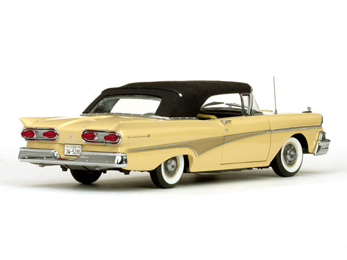 1958 Ford Fairlane 500 Closed Convertible in SunGold w/Black Top *See Note-Voir Note