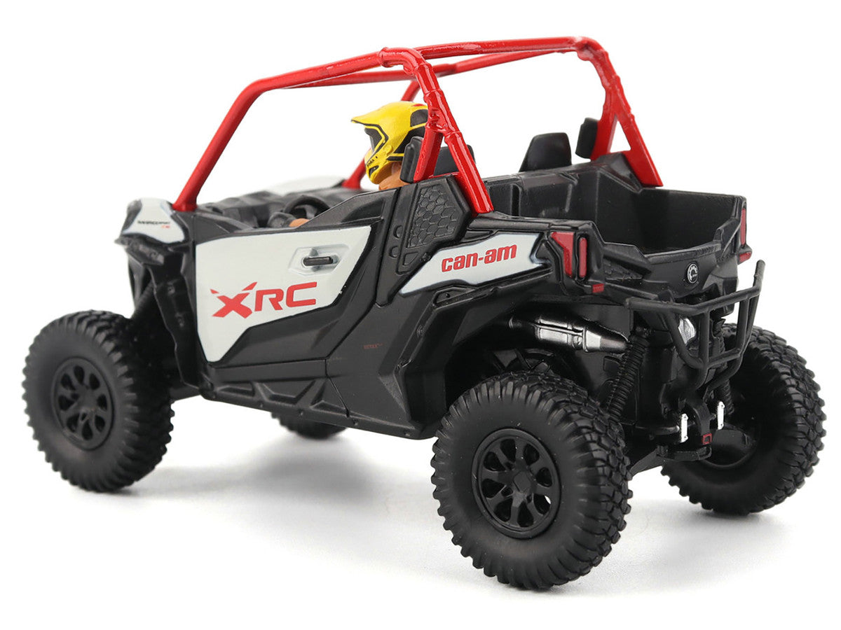 DIECAST MASTERS 1/32-Can-Am Maverick Sport XRC 1000R Red 60026