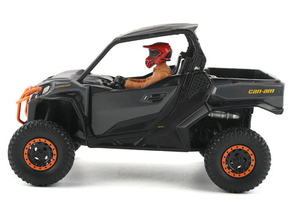 DIECAST MASTERS 1/32-Can-Am Commander XT-P 1000R (Gray and Orange) 60029