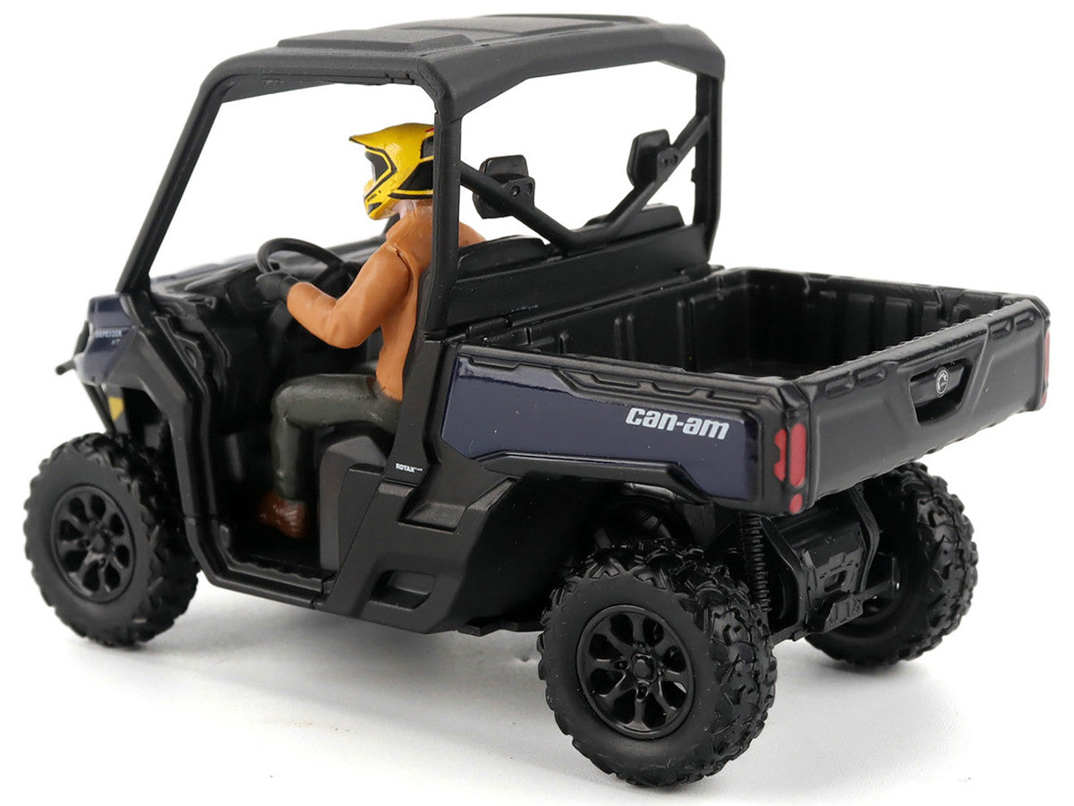DIECAST MASTERS 1/32-Can-Am Defender XT HD9 (Navy Blue and Black) 60032