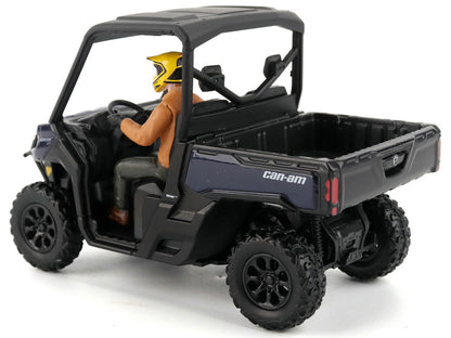 DIECAST MASTERS 1/32-Can-Am Defender XT HD9 (Navy Blue and Black) 60032