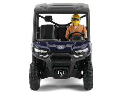 DIECAST MASTERS 1/32-Can-Am Defender XT HD9 (Navy Blue and Black) 60032