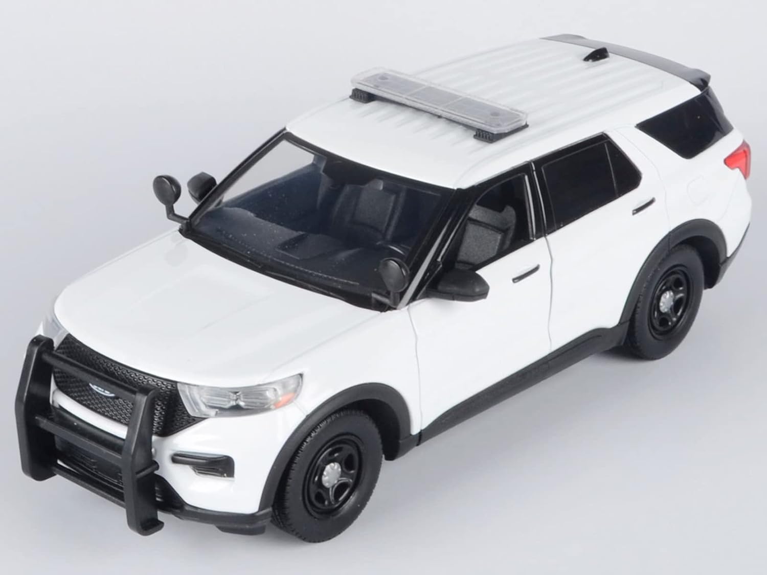WHITE-2022 Police Interceptor Utility with Lighbars and Push Bumpers (Builder Kit)-1:24