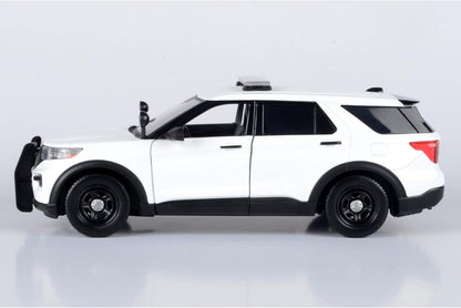 WHITE-2022 Police Interceptor Utility with Lighbars and Push Bumpers (Builder Kit)-1:24