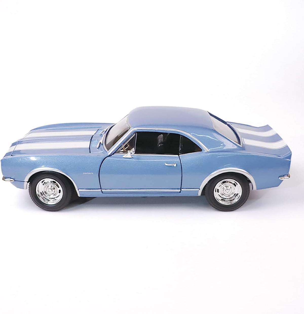 Lucky Die Cast 1:18 Chevrolet Camaro Z/28 1967 – Bleu métallisé – 92188-BLUE