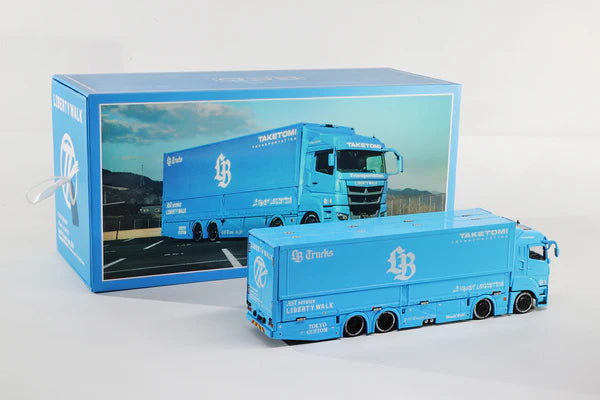 GCD 1:64-LB-Trucks Mitsubishi Fuso Super Great Transporter Baby Blue KS-073-576