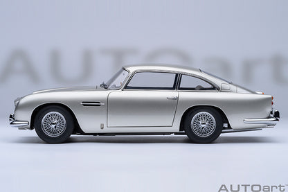 ASTON MARTIN DB5 (BIRCH SILVER)
