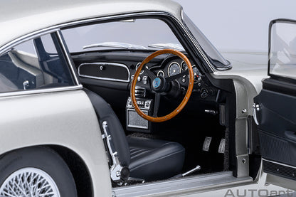 ASTON MARTIN DB5 (BIRCH SILVER)