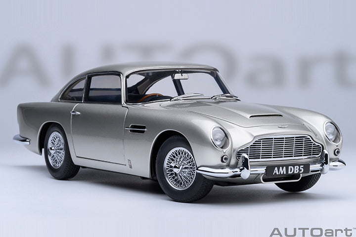 ASTON MARTIN DB5 (BIRCH SILVER)